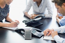 کنفرانس صوتی چیست و چه کاربرد هایی دارد؟ | گلیک